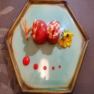 81 Gunkan bignè spicy maguro