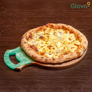 Pizza Quattro Formaggi mica