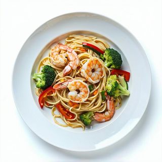 P15. Spaghetti di soia con gamberi