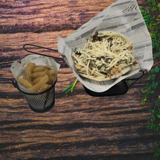 Arepa ternerita +patatas +  Cocacola bote cerveza,bote agua