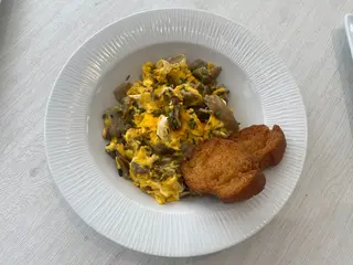 Revuelto De Gulas