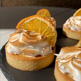 Тарта з лимонним курдом та солоною карамеллю (100г)