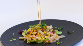INSALATA DI NERVETTI CON FAGIOLI TOSCANELLI, CIPOLLA ROSSA DI PROPEA