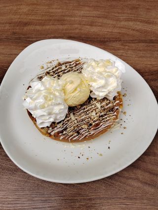 Jabuka i orah waffle