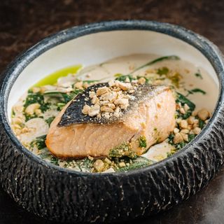 Лосось зі шпинатом та горіхами Кеш'ю (220г)