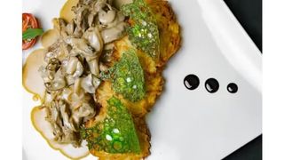 Бефстроганов с картофельными оладьями 