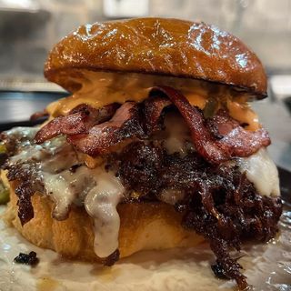 Spicy Mami + Patatas + Bebida a elegir