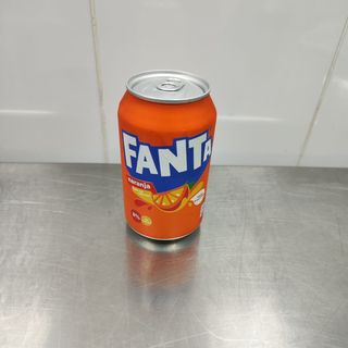 Fanta Naranja lata 330ml.
