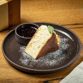 San Sebastian cheesecake