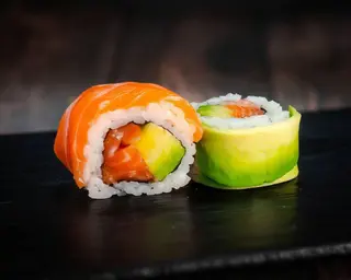 R7. Pasión Roll (Salmón) (8 pzs.)