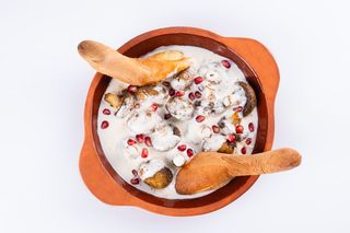 Запеченные грибы в соусе