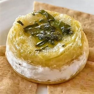 TOMINO PIEMONTESE GRATINATO ALLE ERBETTE AROMATICHE