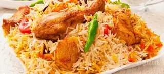 Chicken Biryani With Raita