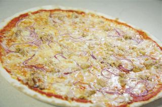 Pizza Tonno e Cipolla Ø40cm