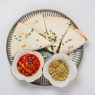 Фирменная кесадилья