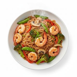 Spaghetti di riso saltati ai gamberi