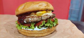 Бургер sweet cheese (3бр) с картофки и Coca cola (300мл) (3бр)