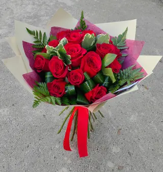 Buchet 23 trandafiri rosii