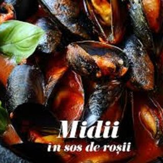  Midii in sos de rosii 