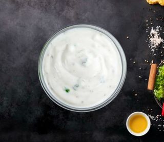 Мацони с чесноком