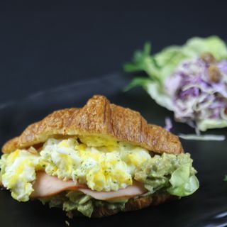 Croissant Au Jambon De Dinde