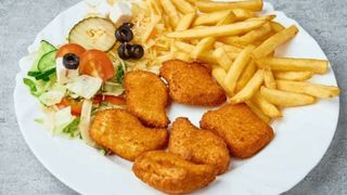 Box Nuggets z Napojem Mango 330ml