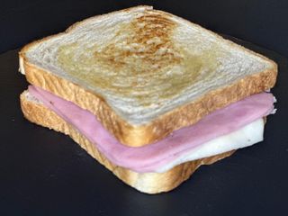 Sándwich 1 (Mixto) + patatas fritas 