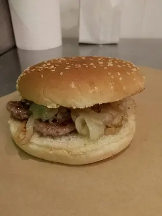 Salsiccia e cipolle caramellate