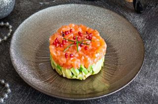 Tartare sake avocado