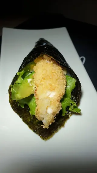 48. Tempura temaki
