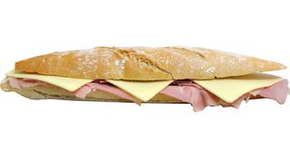 Bocadillo de jamón y queso