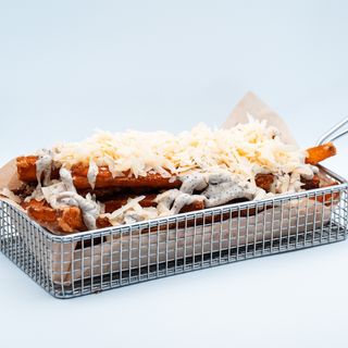 Porción de boniatos con mayo trufa