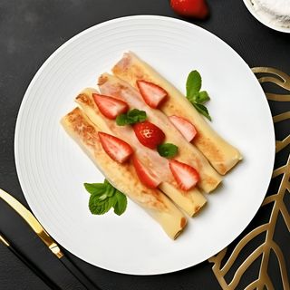 Naleśniki z serem i truskawkami – 3 szt. / ok. 250–300 g