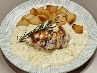 Пълнено пилешко филе (350г)