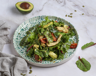 Հավով ավոկադոյով աղցան