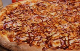 9: PIZZA BARBACOA FAMILIAR 