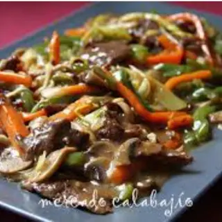 58. Ternera Con Verduras