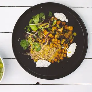 Ensalada de Quinoa y Garbanzos 