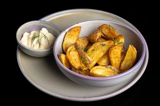 Cartofi copți cu usturoi