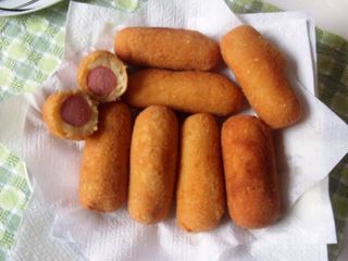 Enroladinho de Salsicha mini 10 unidades 