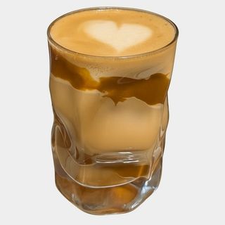 Café latte caramelo