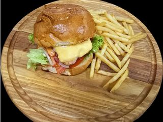 Бургер з креветкою (310г)