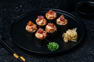 Такао рол зі спайсі тунцем (235г)