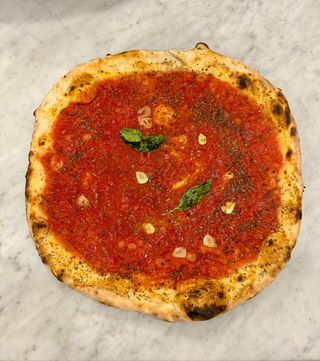 Pizza marinara