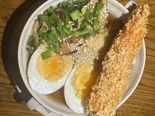 МІСО-РАМЕН З ВУГРЕМ ТА КРЕВЕТКОЮ (390g)