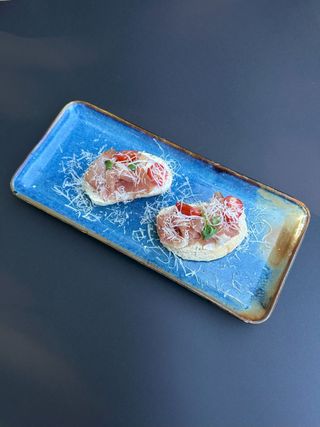 Bruschete cu prosciutto
