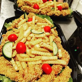 PLATOU CRISPY & ARIPIOARE ( 8 PERSOANE )