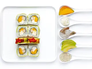 Philadelphia z awokado, krewetkami, mango 8 szt. (380g)