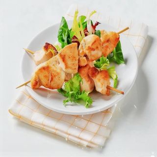 108.  Yakitori brocheta de pollo (2 Pzs.)