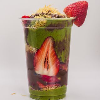 Fresa con Chocolate de Dubái y Kadaifi